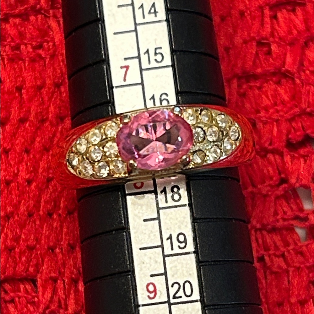 Stunning Pink and Gold Women's Ring